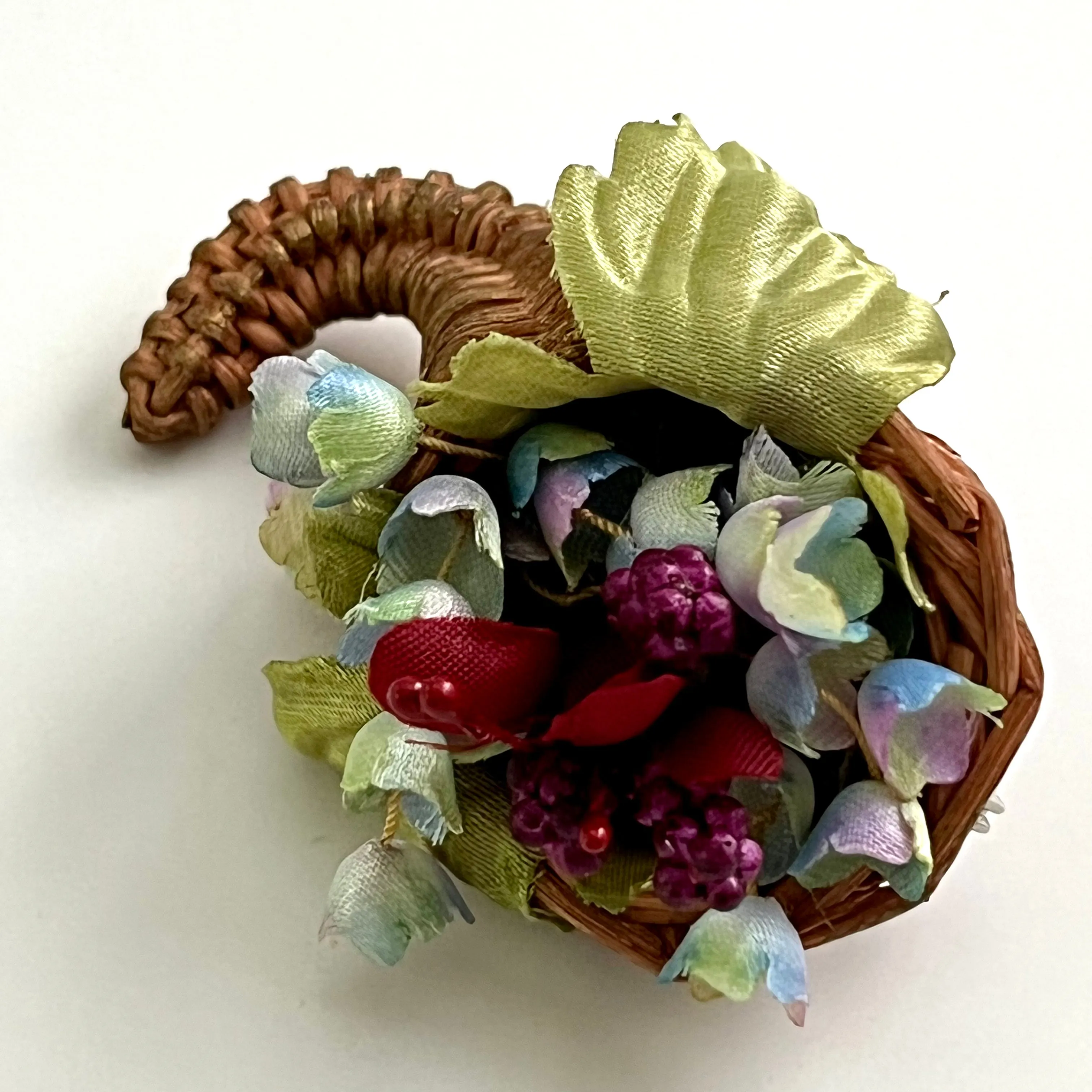 1992 Avon Fall Cornucopia Brooch