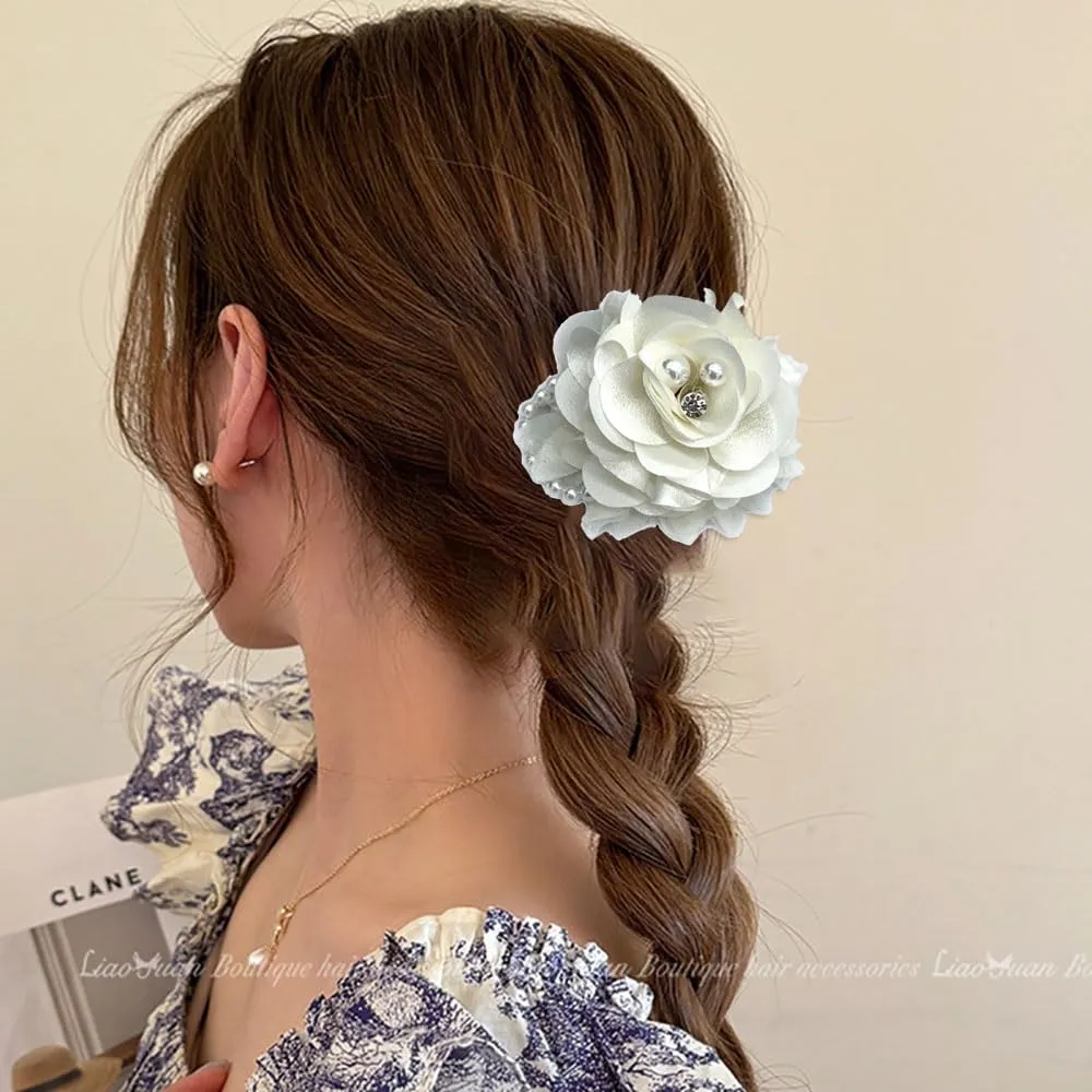 Kokoma Elegant Peony Flower Brooch Pin for Women Lady Fabric Flower Pearl Brooch Lapel Pins for Wedding Bohemia Dress Suit Ceremony Clothes Accessories Jewelry (White)