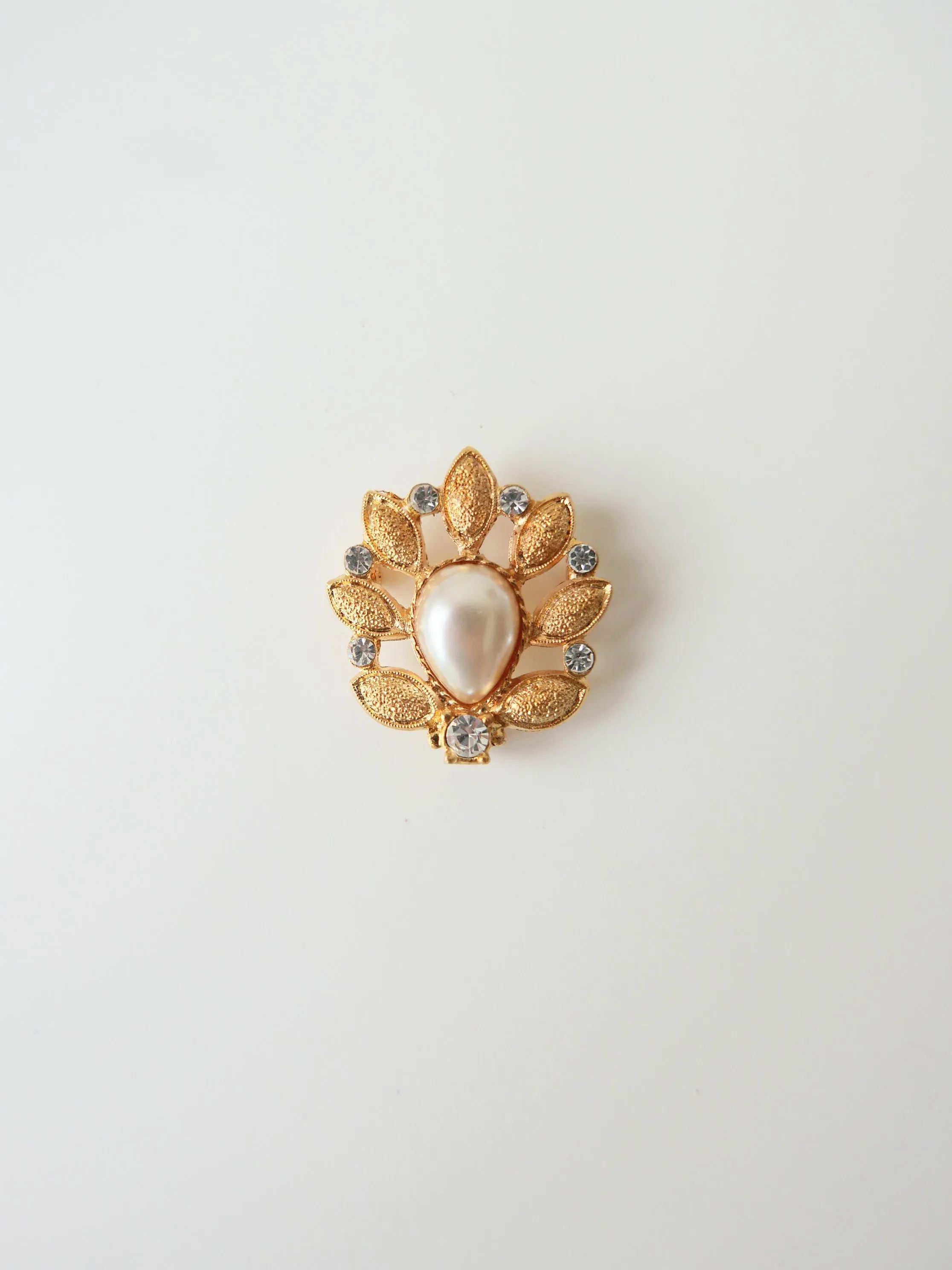 Vintage Gold Flower Brooch