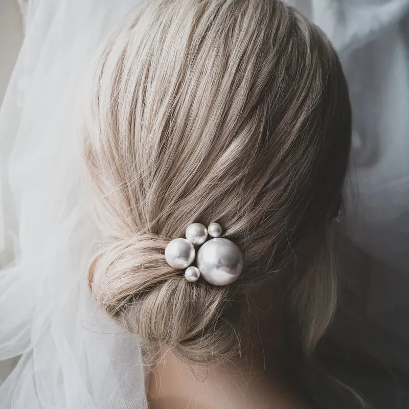 Willow Pearl Pins